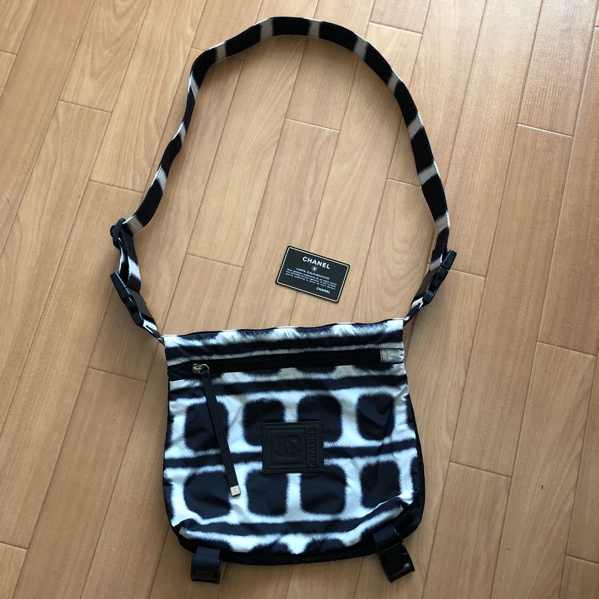 CHANEL シャネル メッセンジャー 斜め掛け リバーシブル スポーツ