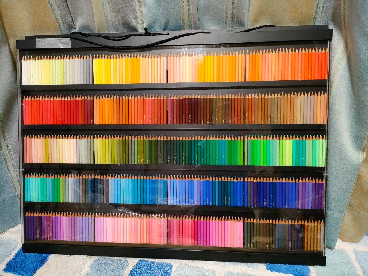 フェリシモカラーミュージアム 500色の色鉛筆 10ケース(250本)-