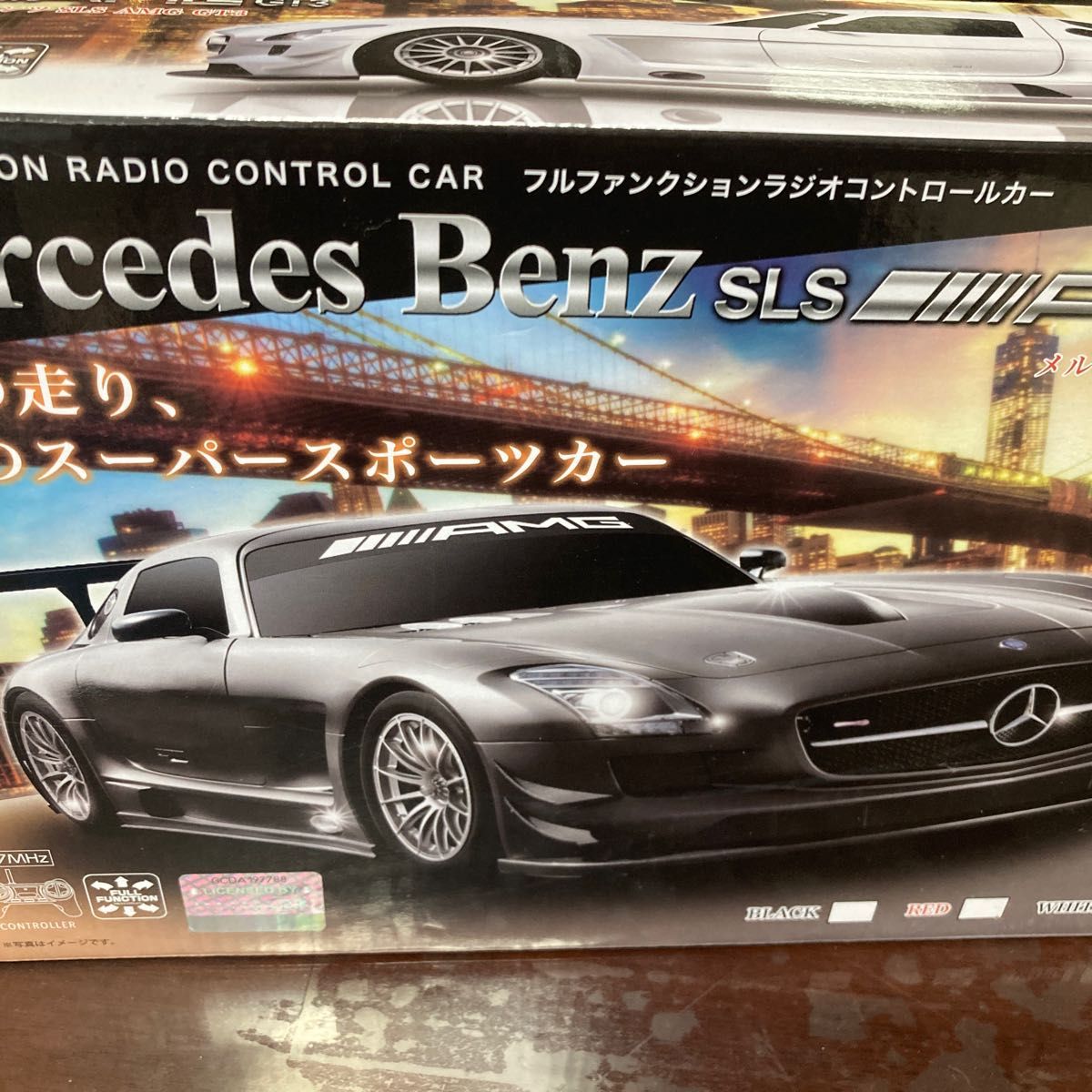 ラジコン　メルセデスベンツ　SＬS  赤