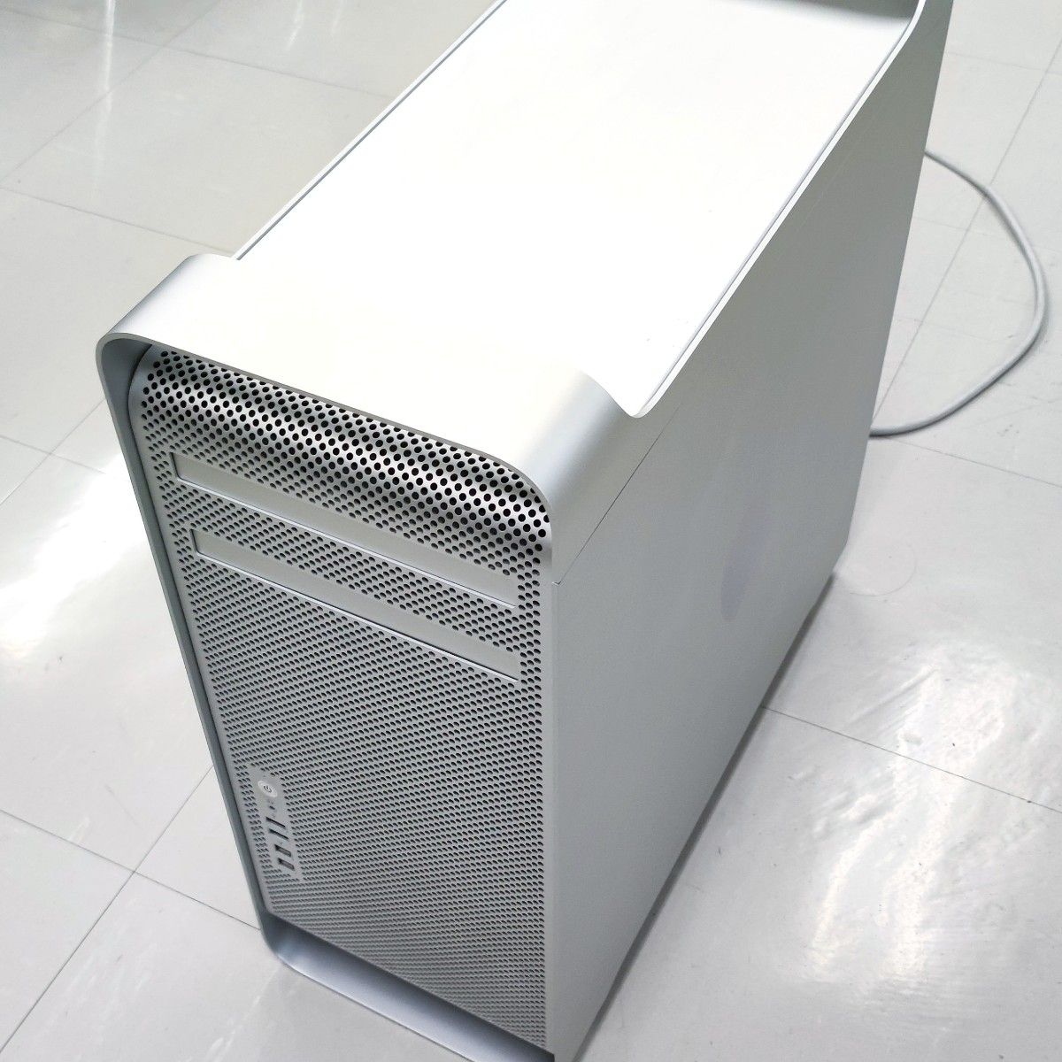魔改造 Mac Pro (Early 2009) 2 × 2 93Ghz Quad-Core Intel Xeon 魔改造 Mac Pro (Early 2009) 2 × 2 93Ghz Quad-Core Intel Xeon