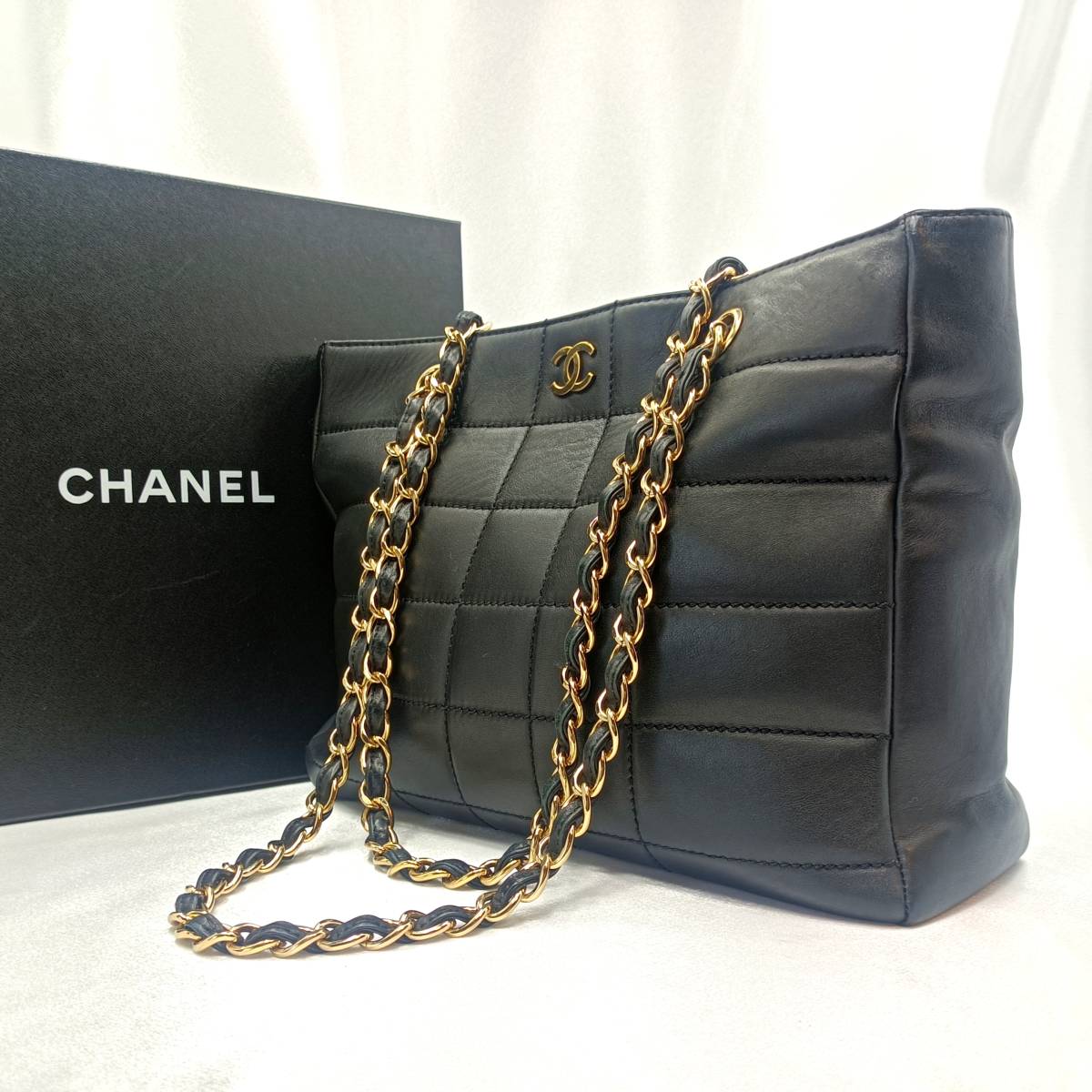 美品 CHANEL シャネル ラムスキン チョコバーブラック ショルダー バッグ-