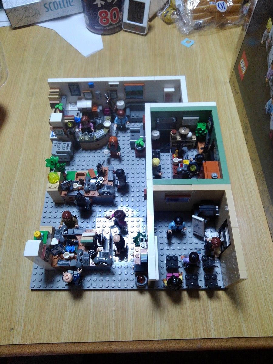 LEGO 21336アイデアジ･オフィス1度組み立て新品同様美品 箱、説明書、予備全て揃っています１～10番まで順番に分けてます