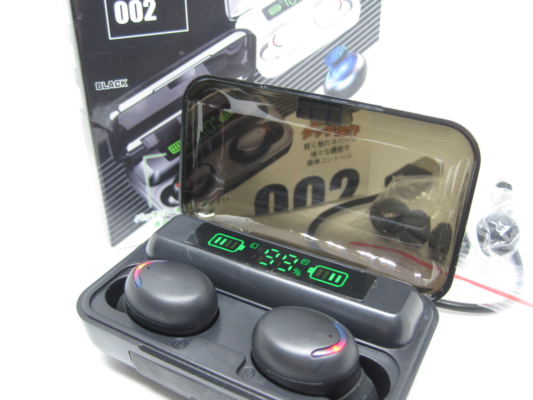 ☆★JUNK★☆ ワイヤレスイヤホン BTH-F9-5 （ブラック）ケーブル+充電ケース付 Bluetooth接続&音声出力:未確認(ジャンク)/即決有☆彡_画像1