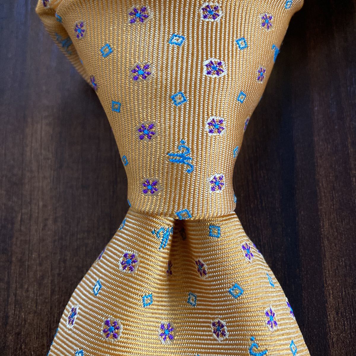 MOSCHINO Moschino necktie .. color yellow color yellow 