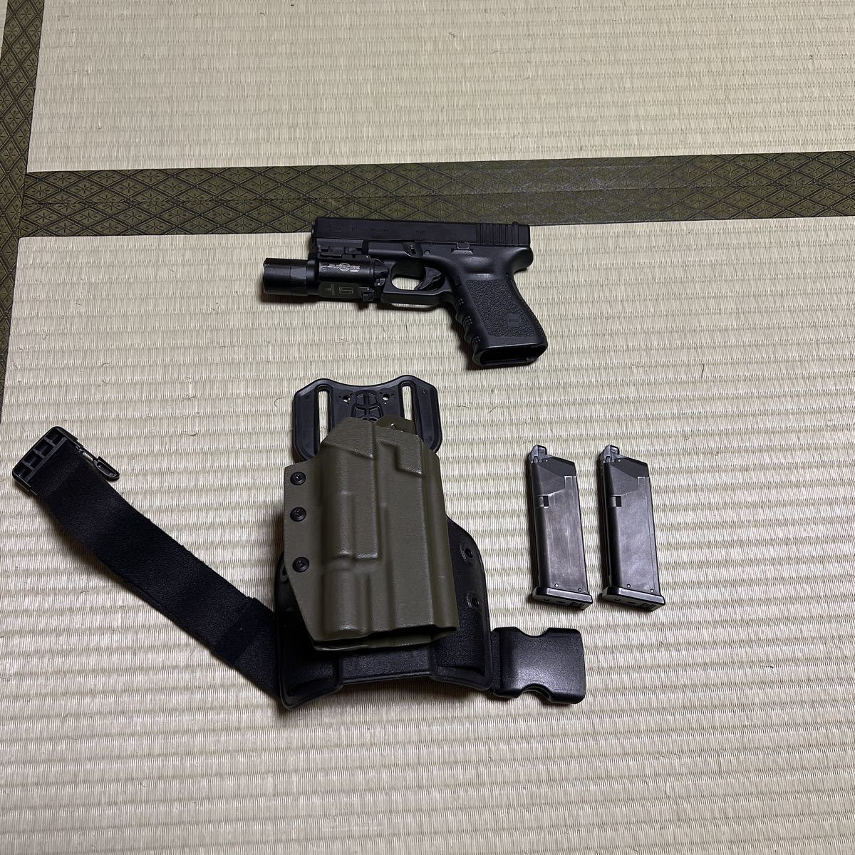 東京マルイ ガスブローバック Glock 19 &サファリランド