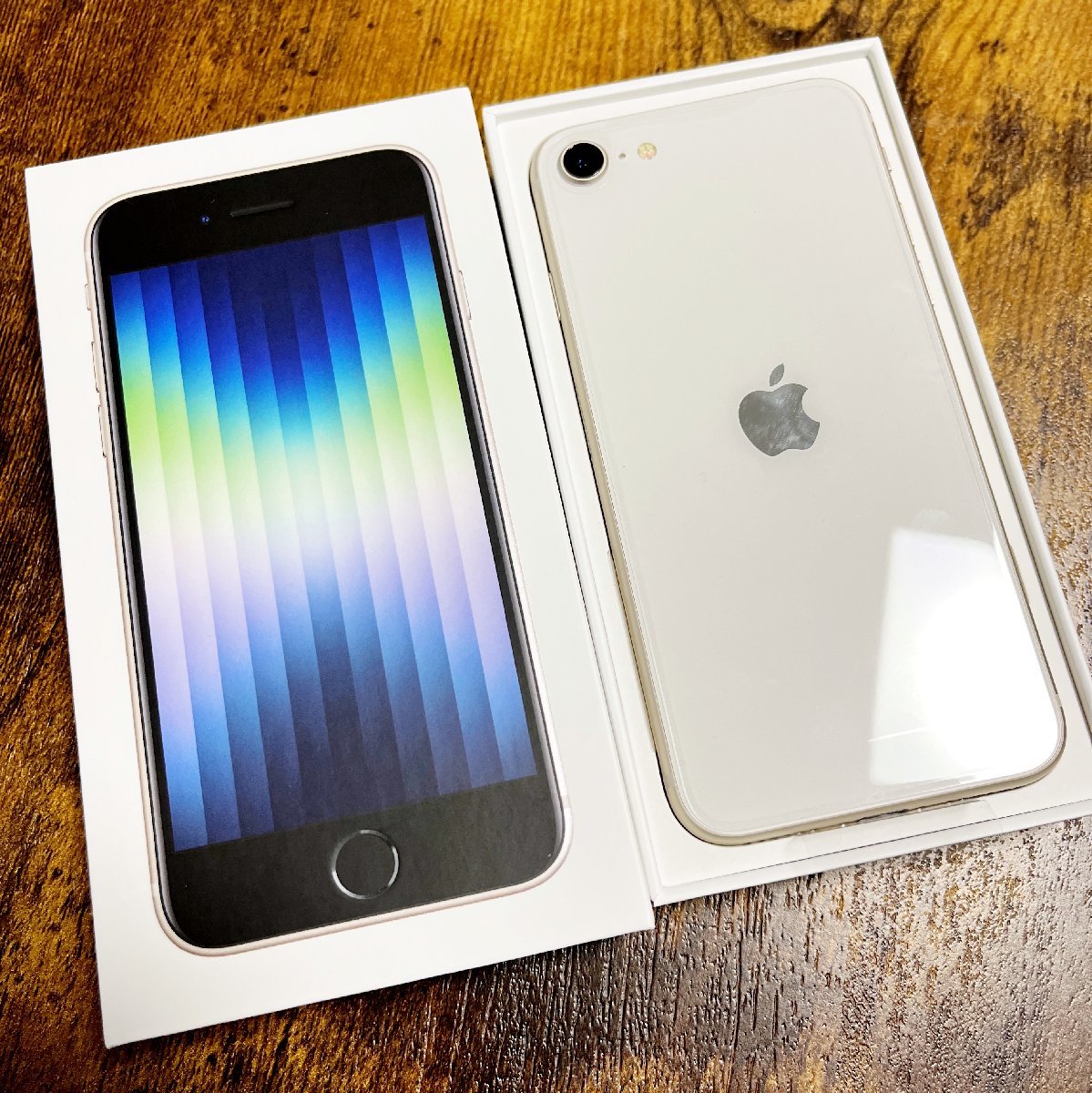 未開封新品 iPhoneSE3 第3世代 64GB スターライト ホワイト 白-