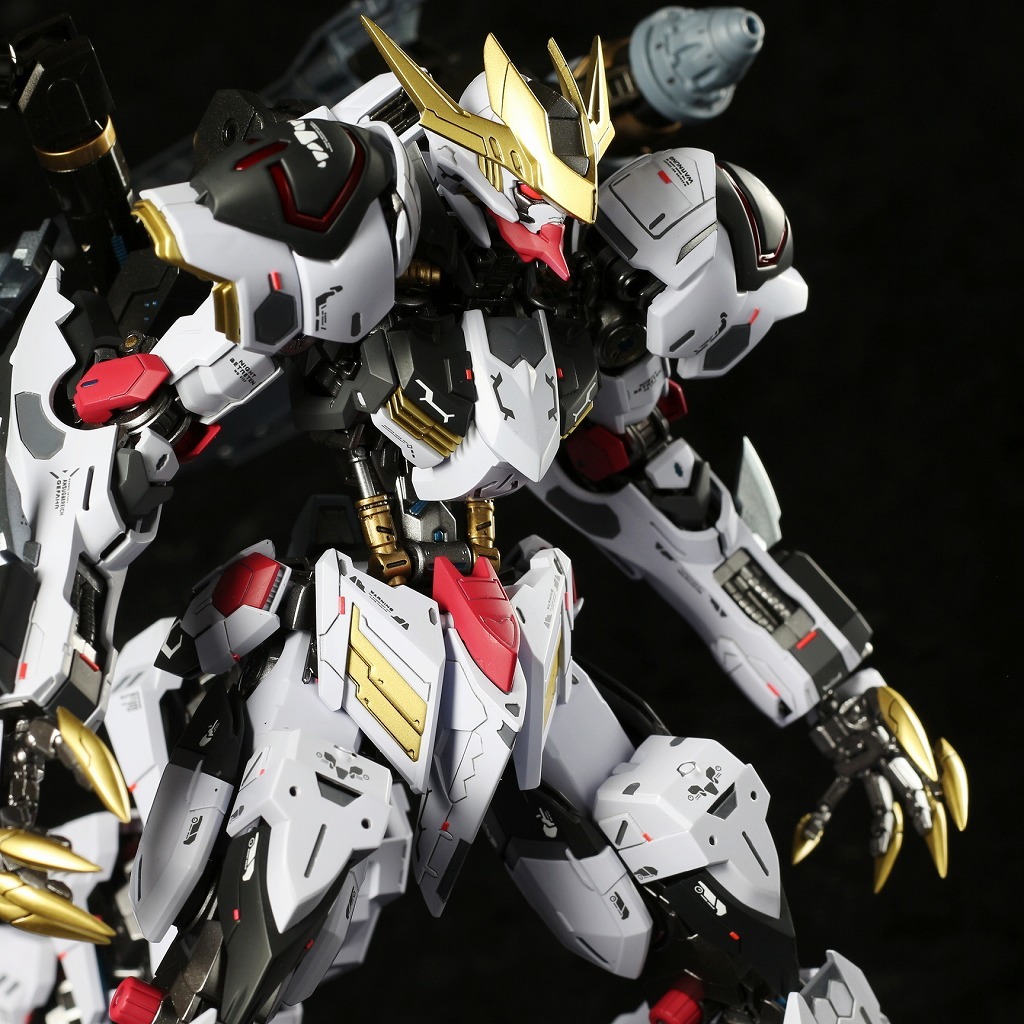 ガンプラ 1/100 バルバトス ルプスレクス 改修 塗装済完成品 ガンプラ 1/100 バルバトス ルプスレクス 改修 塗装済完成品