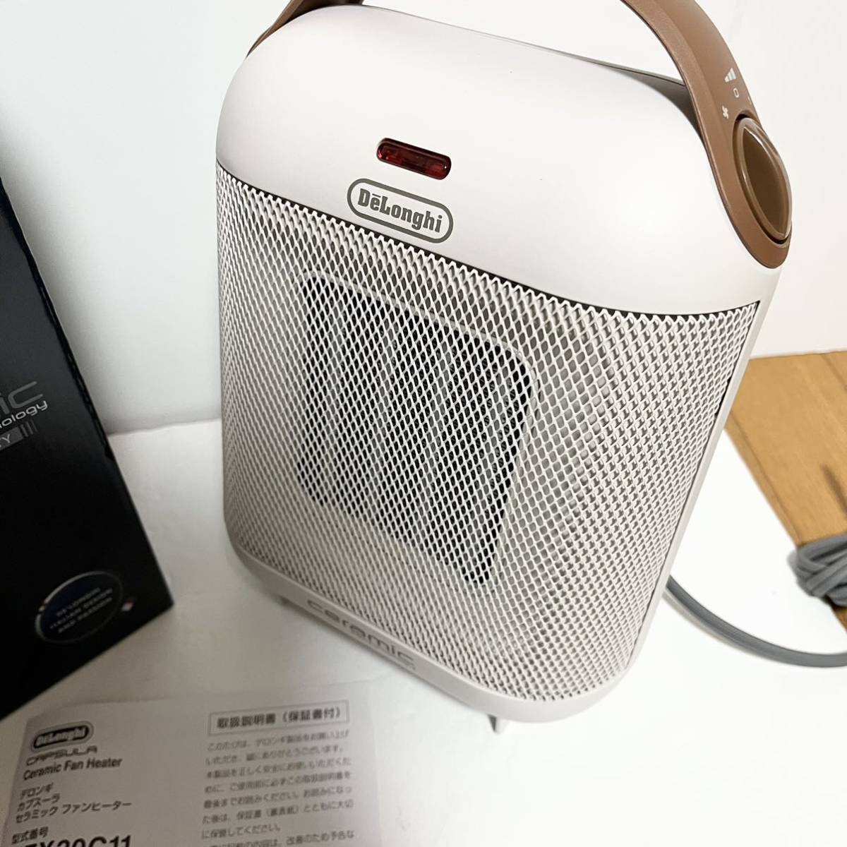 美品 箱付き DeLonghi デロンギ セラミックミニファンヒーター - 空調