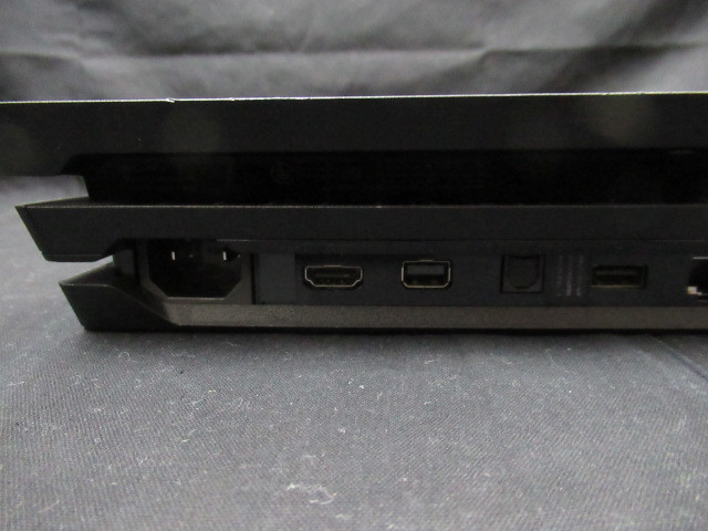 中古品 SONY ソニー PlayStation4 Pro SSD 1TB コントローラー2個付き カメラ付き CUH-7100B 動作確認済み_画像8