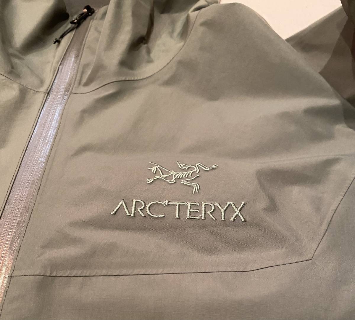 美品 ARC'TERYX BEAMS 別注 Beta SL Jacket Truro Tide S 美品 ARC'TERYX BEAMS 別注 Beta SL Jacket Truro Tide S