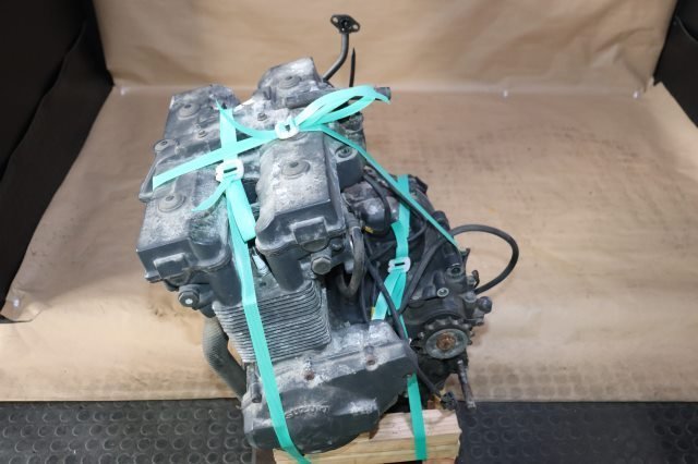 スズキ GSX-R400 GK71F エンジン本体 部品取り等に S209-54の画像3