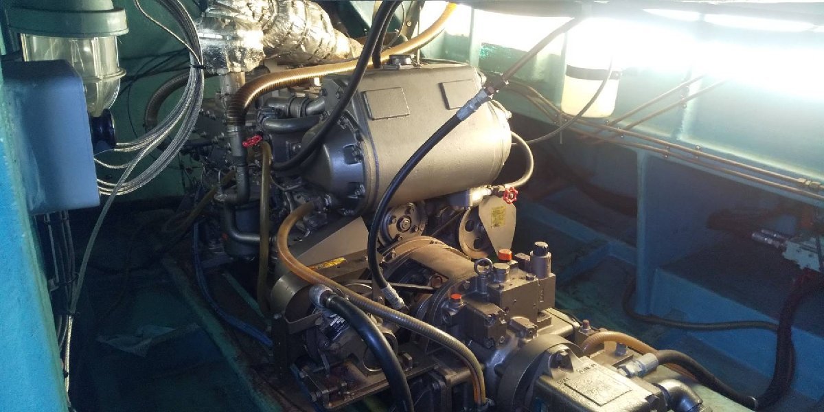 栄1 三菱ディーゼルエンジン S6M3E-110 110KW 定格馬力 150馬力 一次規制クリア 実働品
