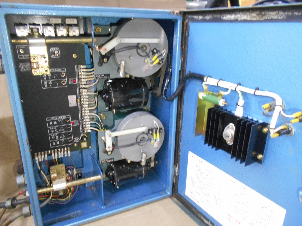 25-72 ㈱佐浦計器製作所 オートパイロット DC24v用 漁船、作業船 25-72 ㈱佐浦計器製作所 オートパイロット DC24v用 漁船、作業船