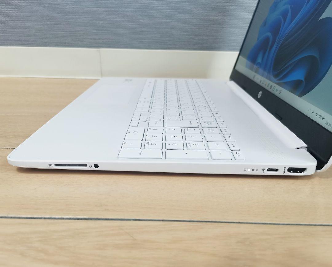 新品 HPノートパソコン Win11 オフィス入り 白 webカメラ マウス 新品 HPノートパソコン Win11 オフィス入り 白 webカメラ マウス