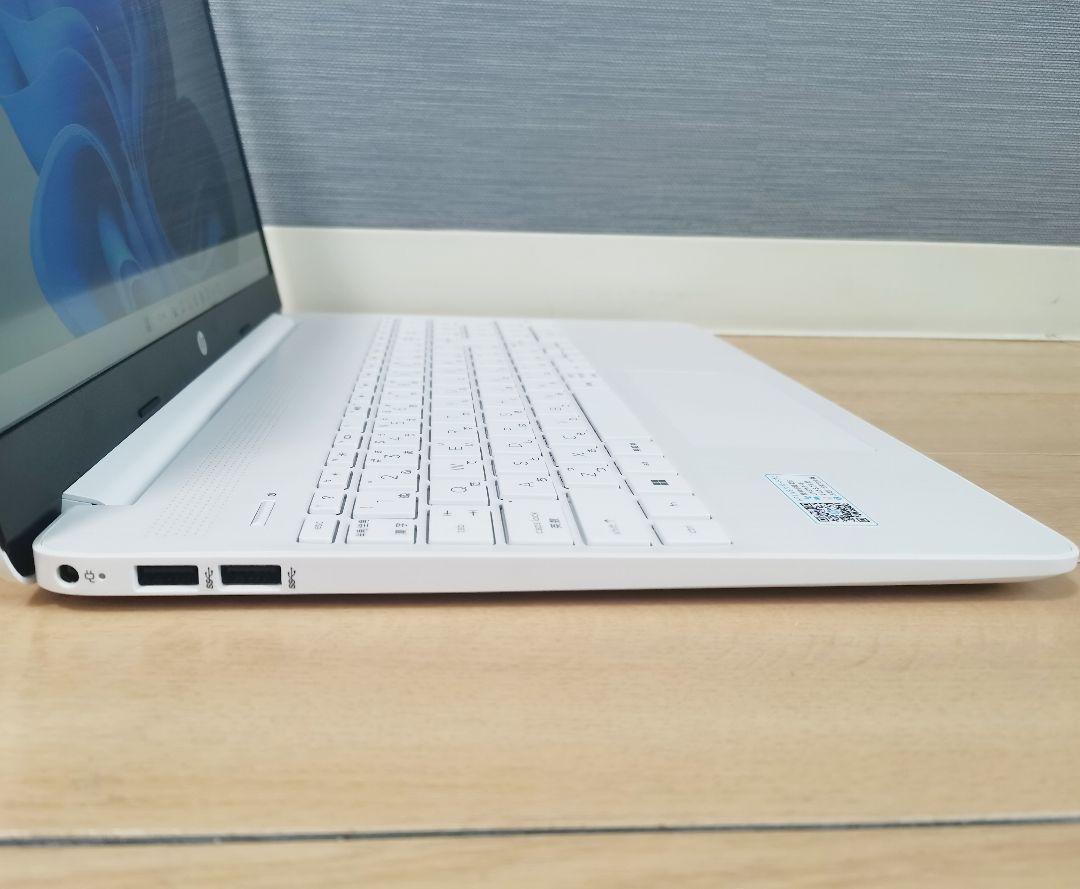 ランキングや新製品 新品⭐HPノートパソコン Win11 オフィス入り 白