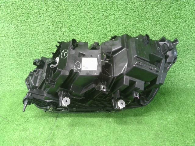 BMW X5 3DA-CV30S правая фара ASSY X5 XDRIVE 35D 4WD 5 человек 948178603 63117933336