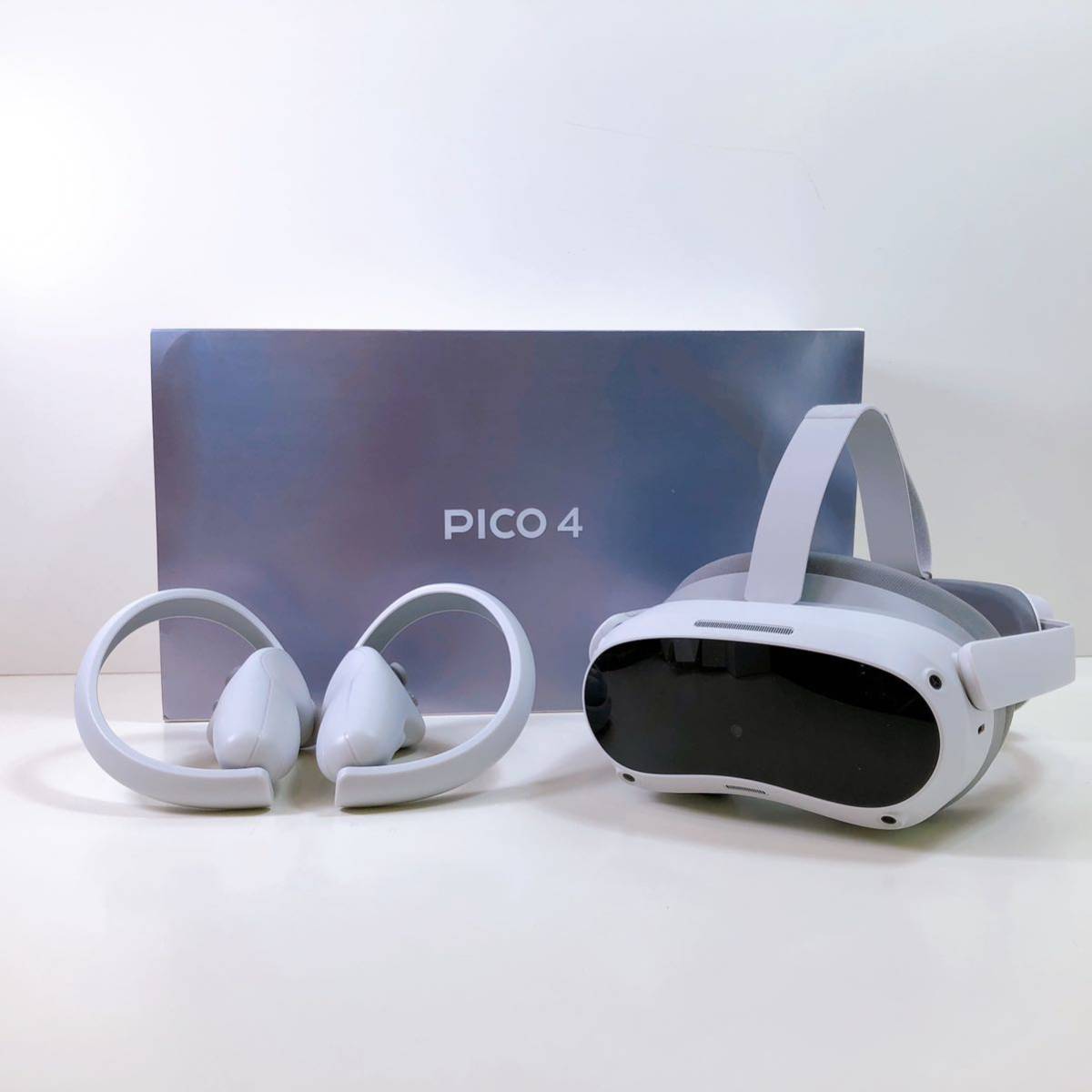 17【中古】PICO 4 8G + 128GB モデル VR ヘッドセット ピコ 4 オールインワン スタンドアローン ワイヤレス 通電確認済み 箱付き 現状品