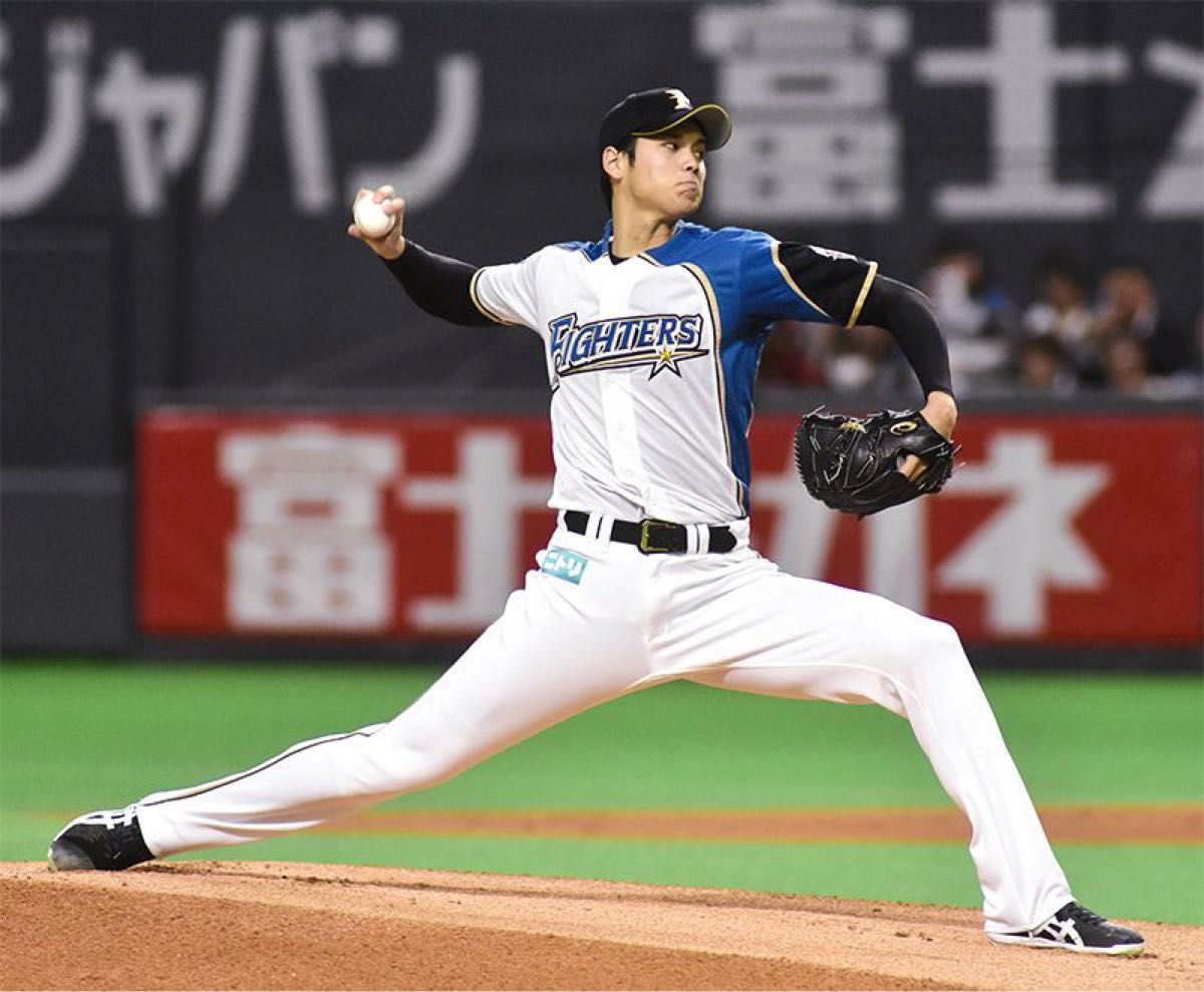 美品】大谷翔平選手 日本ハムファイターズ レプリカユニフォーム Mサイズ-