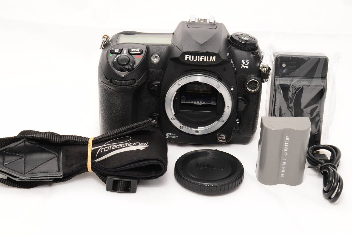 ☆良品☆ フジフィルム FUJIFILM デジタル一眼レフカメラ FinePix