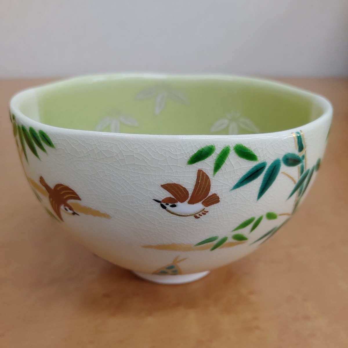 【kawaii 茶道具 新品】新井京華 茶碗 掛分 色絵 竹林に雀 春の茶道具 抹茶碗