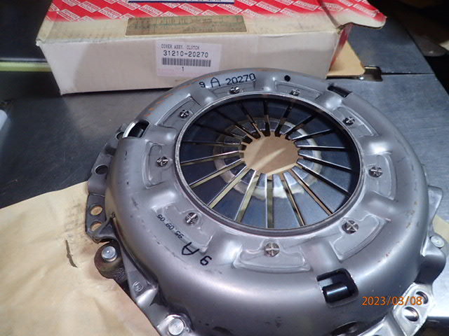  Mark 2 RX60 Celica RA61 Corolla CE70,80 Town Ace YR21 Hiace RH20,30 original clutch cover 31210-20270