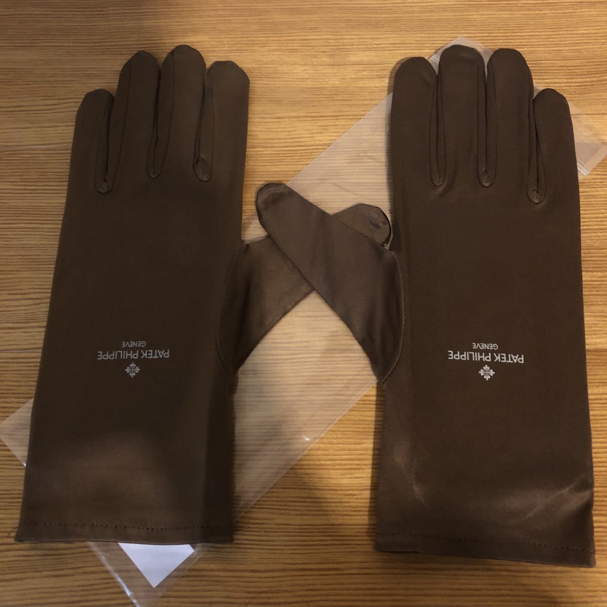 新品 パテックフィリップ 接客用手袋 ハンドグローブ Mサイズ 高級