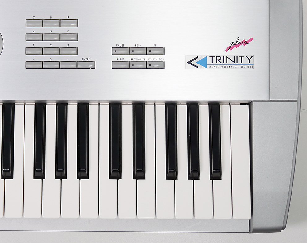 KORG コルグ トリニティ TRINITY PLUS 61鍵盤 シンセサイザー KORG コルグ トリニティ TRINITY PLUS 61鍵盤 シンセサイザー