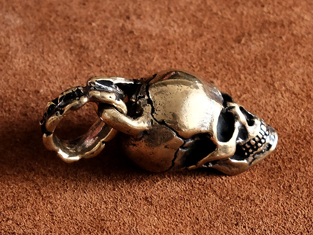  brass skull pendant top ( Gold ).. skeleton ...gaikotsu key ring necklace American Casual brass custom parts 