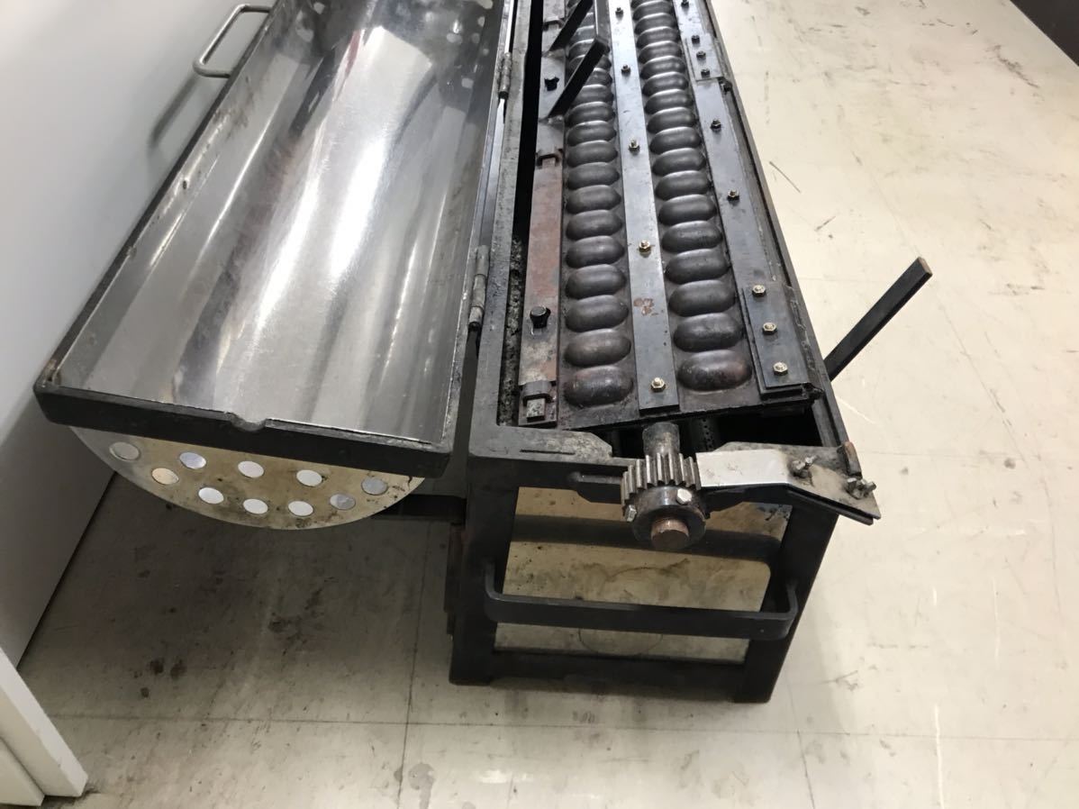 A 2303-3087 ベビーカステラ焼き機 銅板 50個作成可能 中古 A 2303-3087 ベビーカステラ焼き機 銅板 50個作成可能 中古