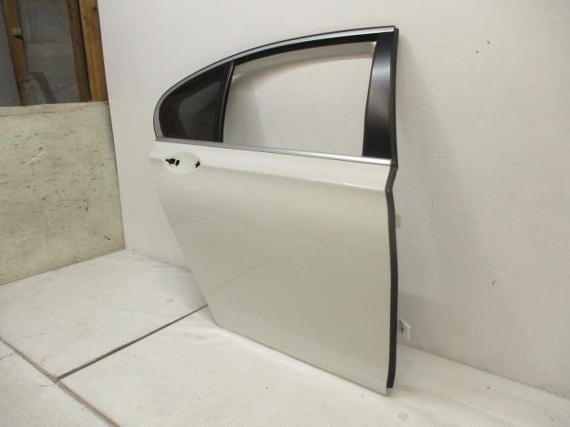  правый задний панель двери BMW 750i ABA-KA44 F01 41007203980 182511 4474