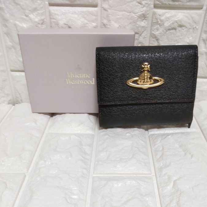 ヴィヴィアンVivienne Westwood高級レザーがま口財布ブラック箱付き