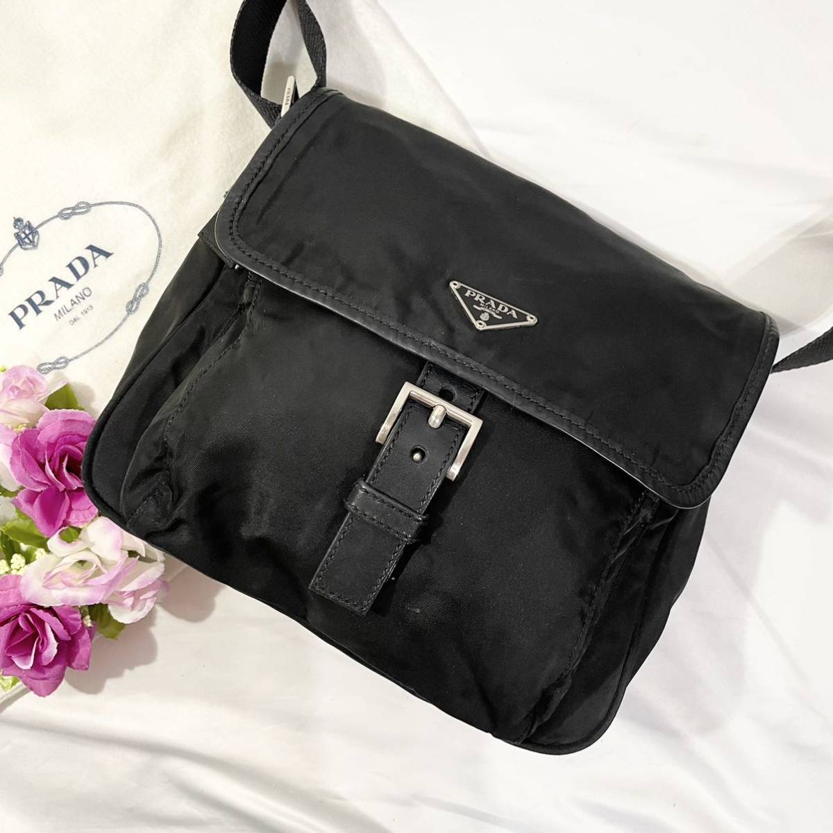 新着商品】 PRADA ナイロンショルダーバッグ サコッシュ 三角プレート