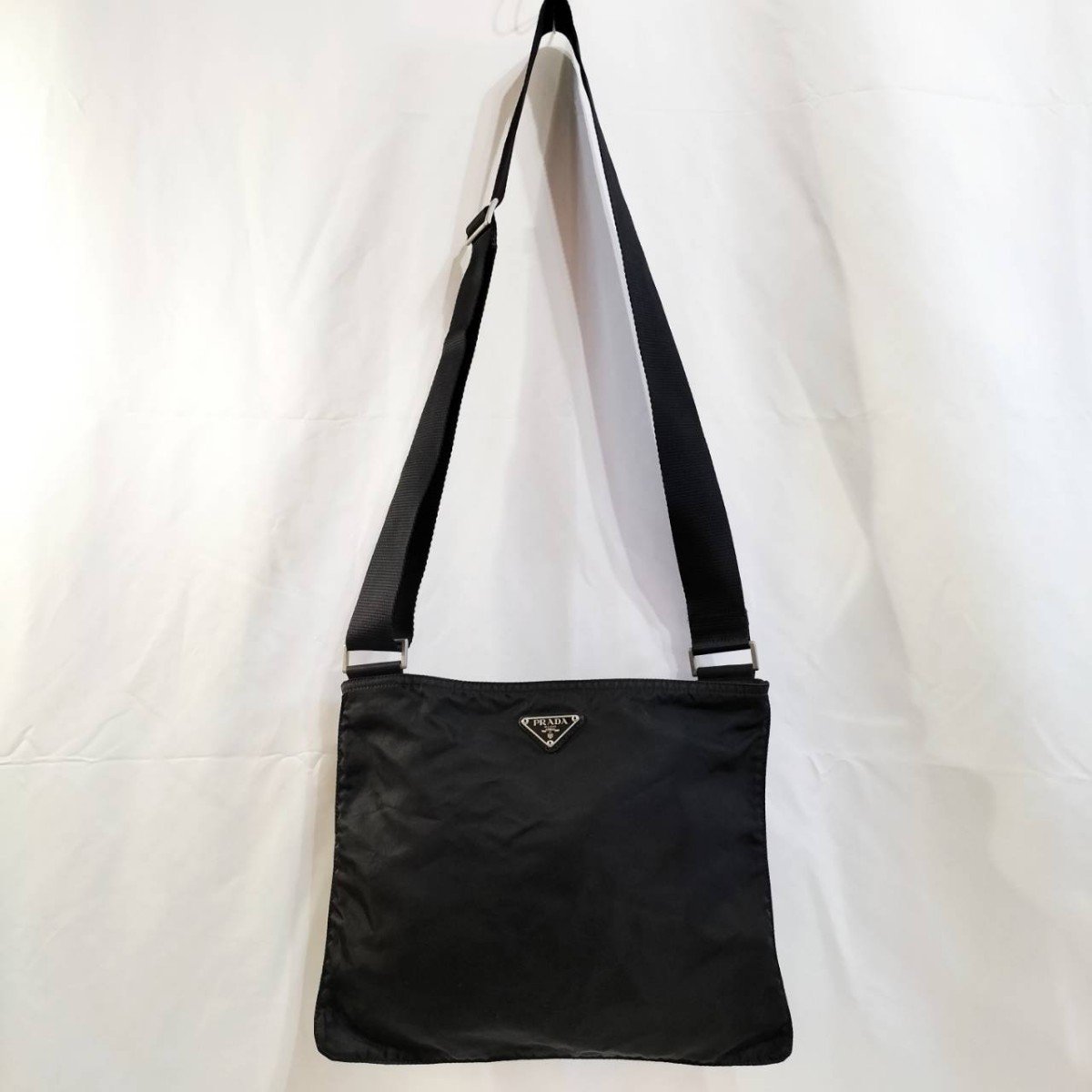 美品】 正規品 PRADA プラダ ナイロン ショルダーバッグ 三角ロゴ