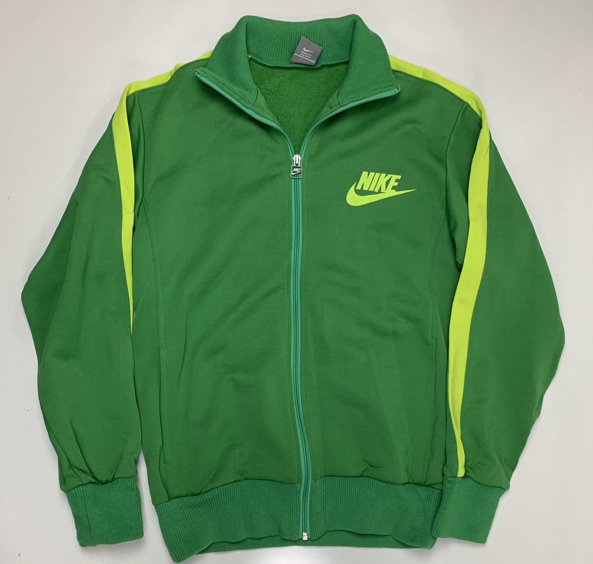 NIKE #2 ナイキ　Mサイズ メンズ　トラックジャケット 古着　美品　ジャージ グリーン_画像1