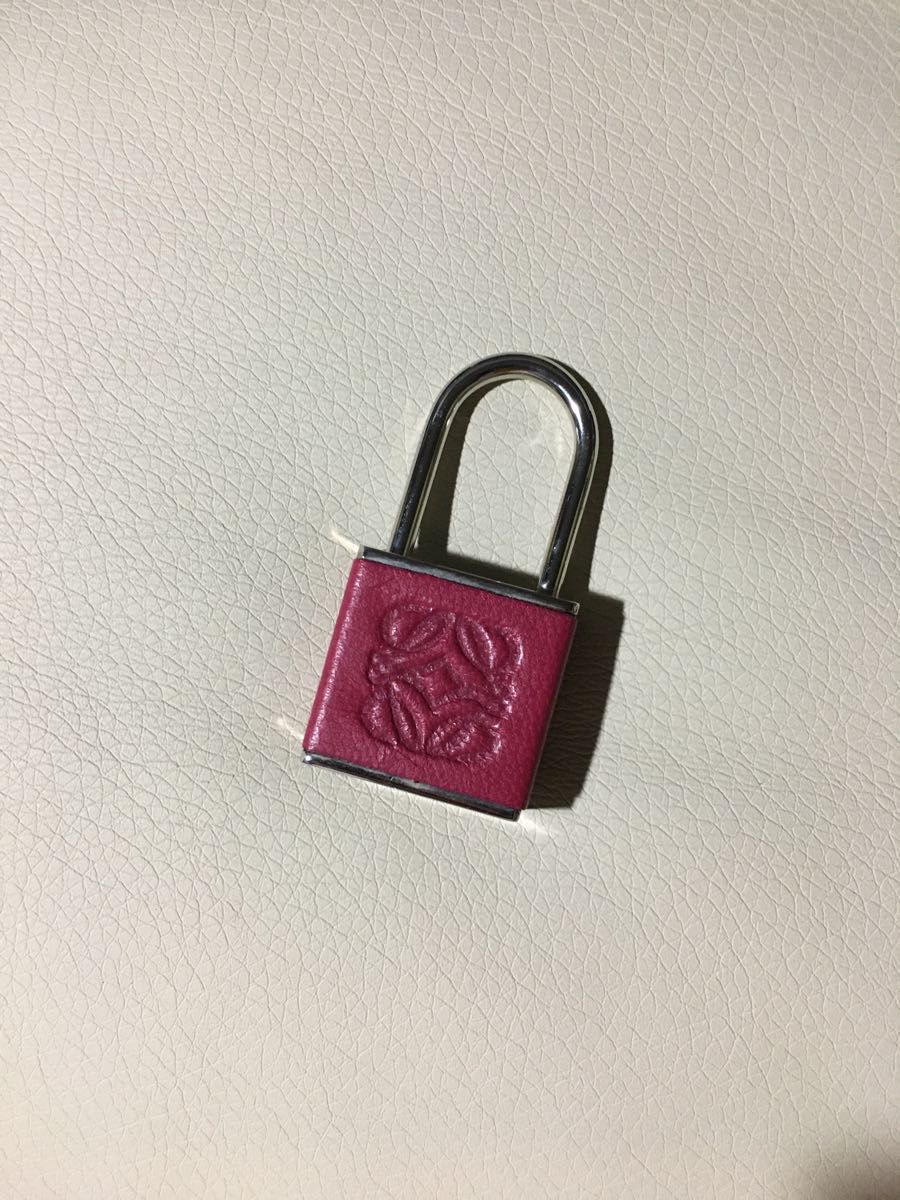 【新品未使用】LOEWE キーリング