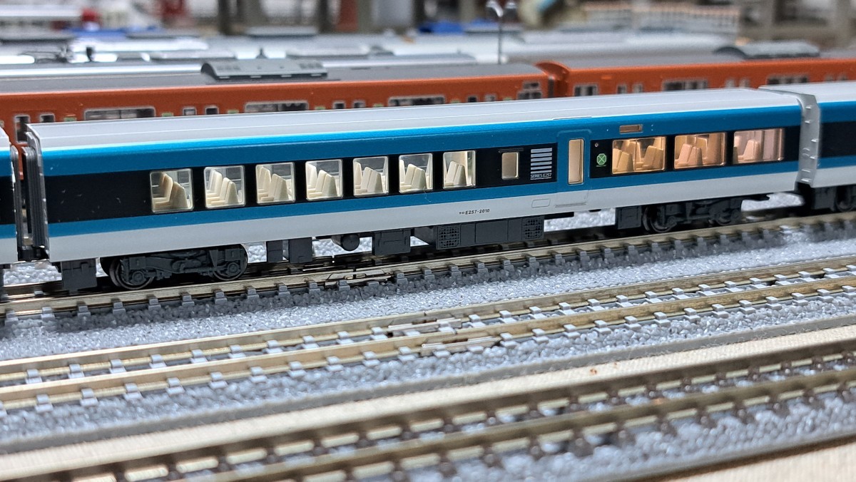 送料無料! 鉄道模型 nゲージ KATO 10-1613 10-1614 E257系2000番台