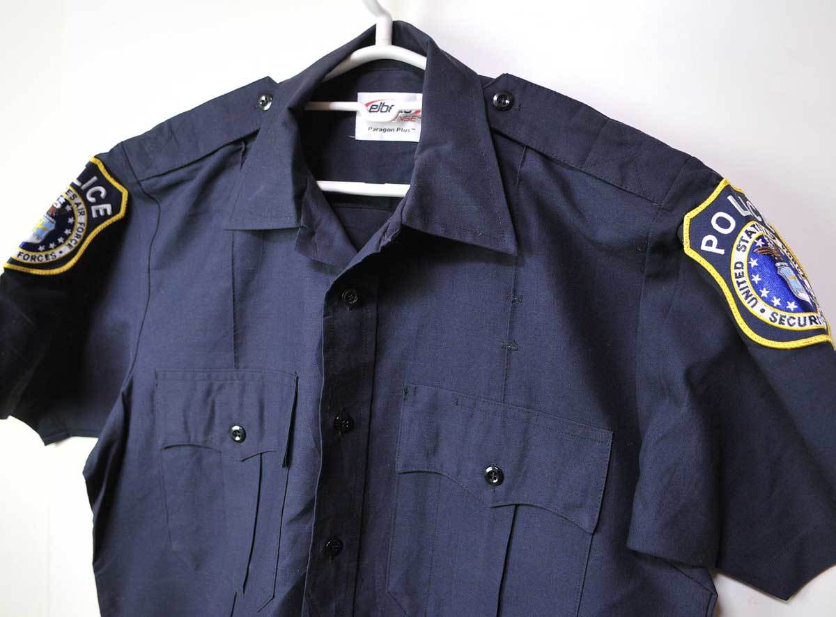 早割シーズン券 古着○アメリカ空軍警察 xwp S 半袖シャツ 警察グッズ