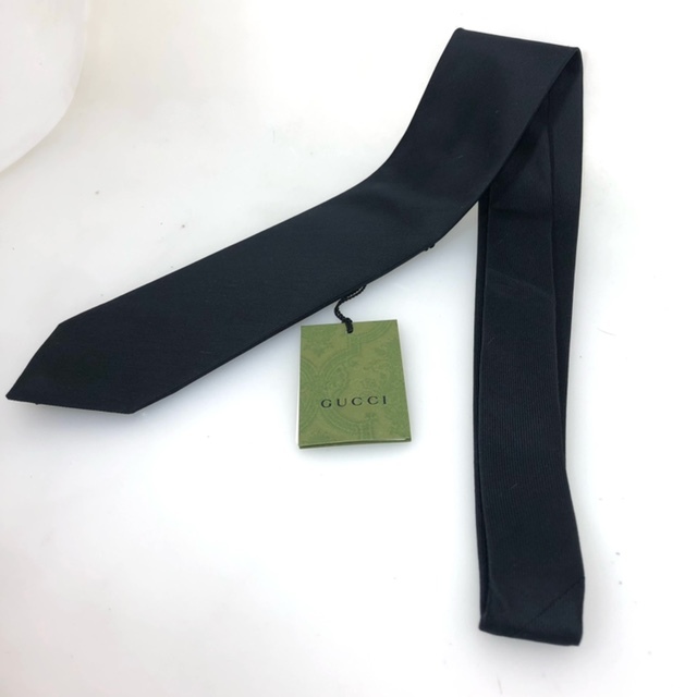 未使用品【GUCCI】グッチ ネクタイ 311484 黒 タグ付き 美品 未使用品【GUCCI】グッチ ネクタイ 311484 黒 タグ付き 美品
