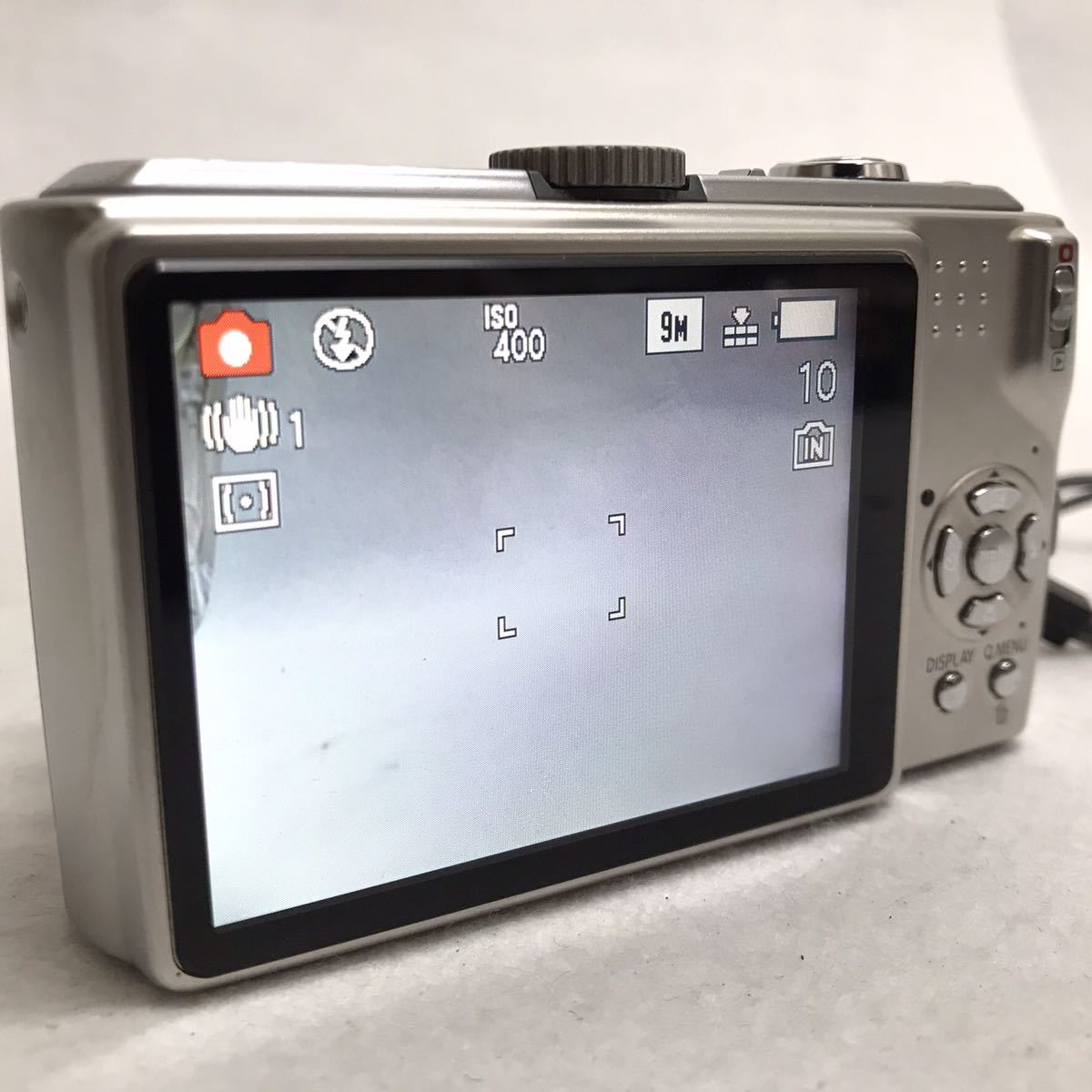 Cサ 通電確認済 Panasonic LUMIX DMC-TZ5 コンパクトデジタルカメラ シルバー バッテリー 充電器有の画像3