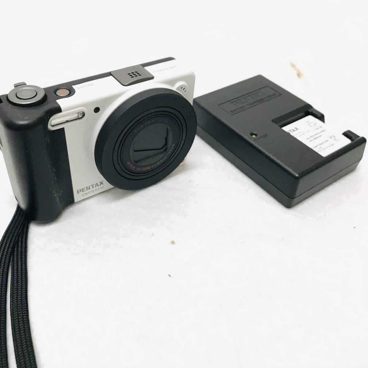 Cサ 通電確認済 PENTAX Optio RZ10 コンパクトデジタルカメラ バッテリー 充電器有 ホワイトの画像1