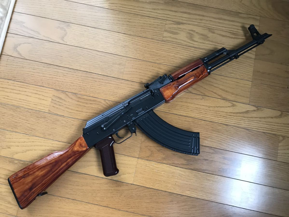 美品 マルイ AKM ガスブローバック エアソフトシエン 木製パーツ 美品 マルイ AKM ガスブローバック エアソフトシエン 木製パーツ