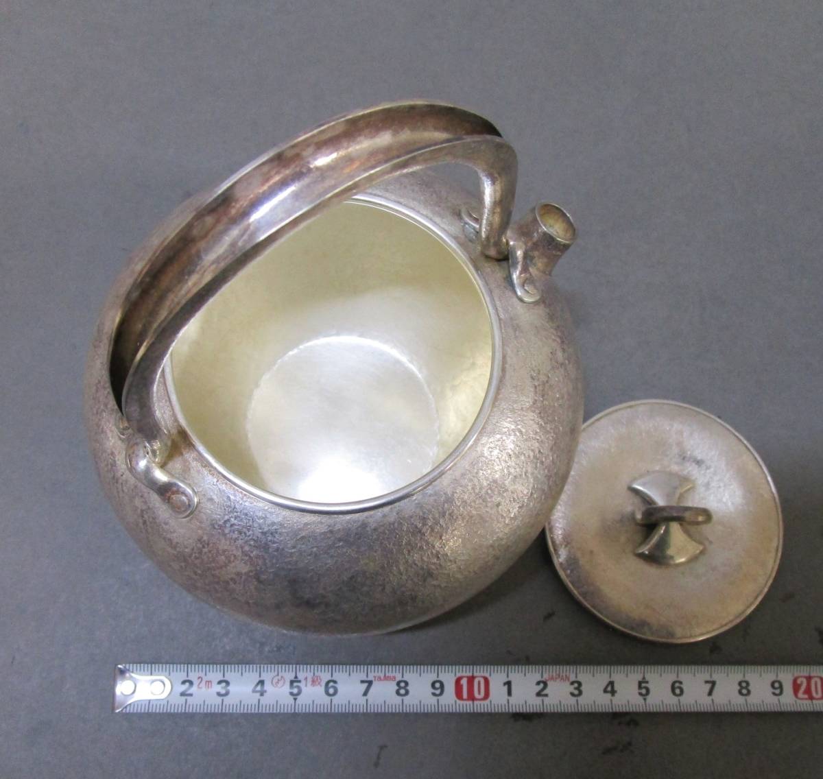 煎茶道具 銀瓶 金工師:萩井一司 純銀 共箱・共布 | www.bauen.com.ar