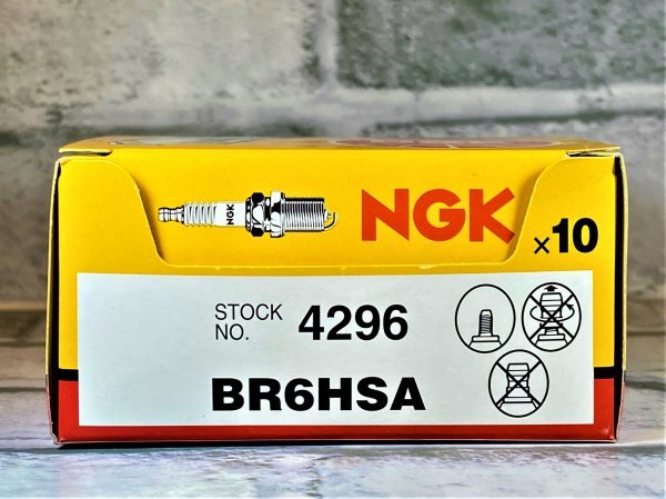 ＮＧＫ　ＢＲ６ＨＳＡ　２本セット　ホンダ　スーパーディオＳＲ　ＡＦ２８　９０ー　適合　新品！_画像3