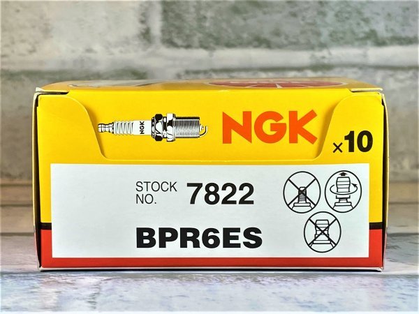 ＮＧＫ　ＢＰＲ６ＥＳ　モトグッチ　１１００カリフォルニア・ＥＶ　適合　新品！_画像3