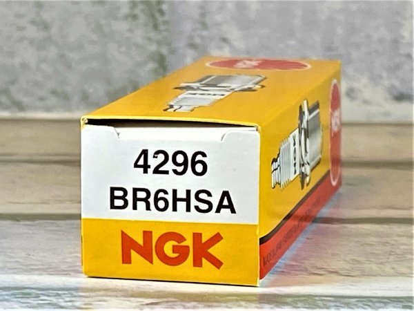 ＮＧＫ　ＢＲ６ＨＳＡ　ホンダ　ブロード５０　ＡＦ３３　９５ー　適合　新品！_画像2