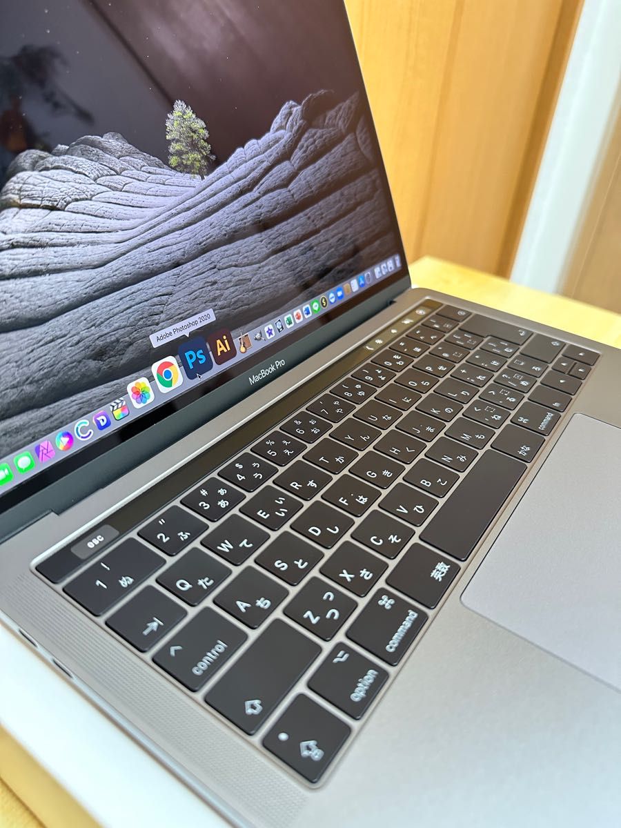 国内外の人気! 15inch MacBook 美品 「美品充電1回」Apple MacBook