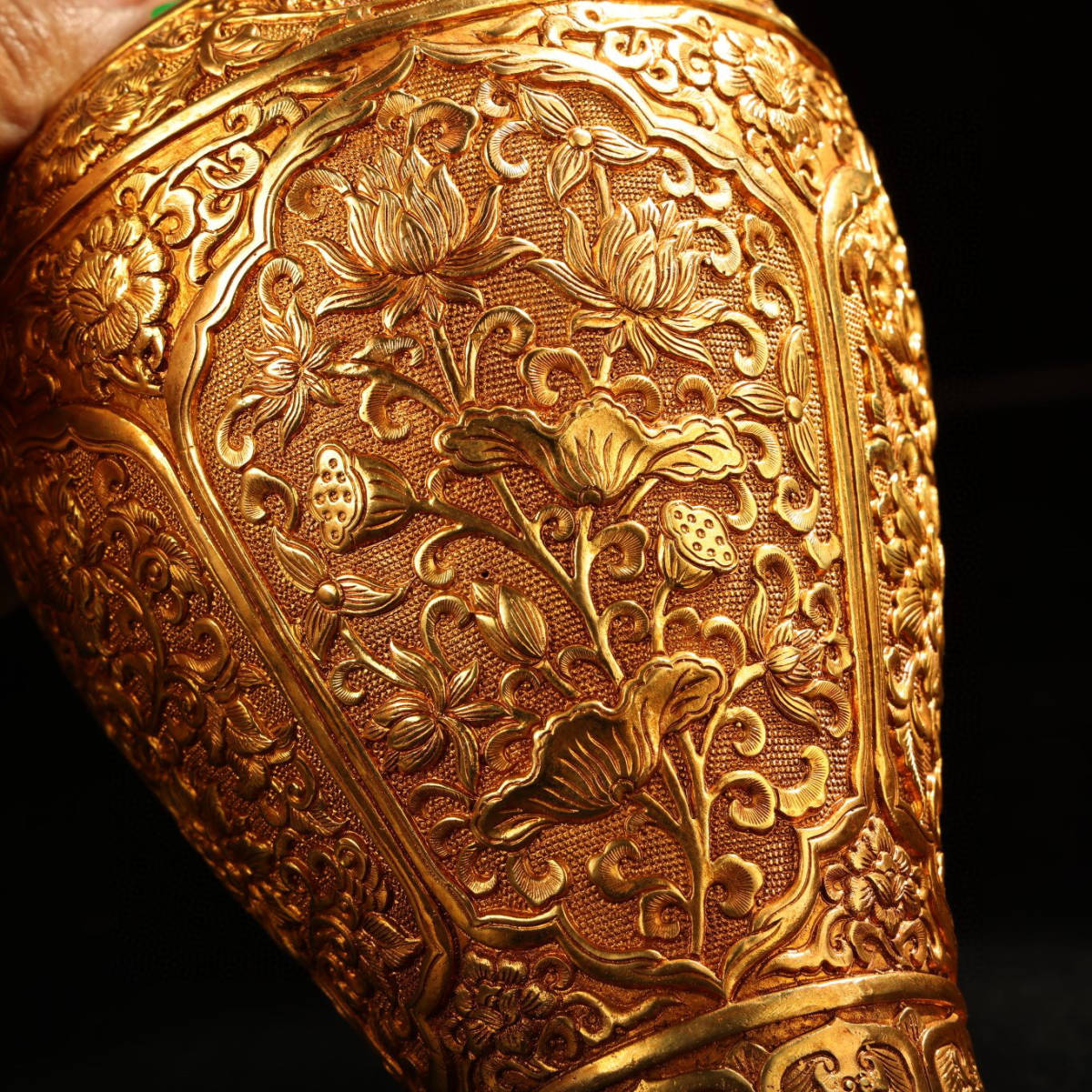 超珍館蔵 銅製 塗金 寶石嵌 梅蘭竹菊紋 花瓶 置物 古賞物 古美術品