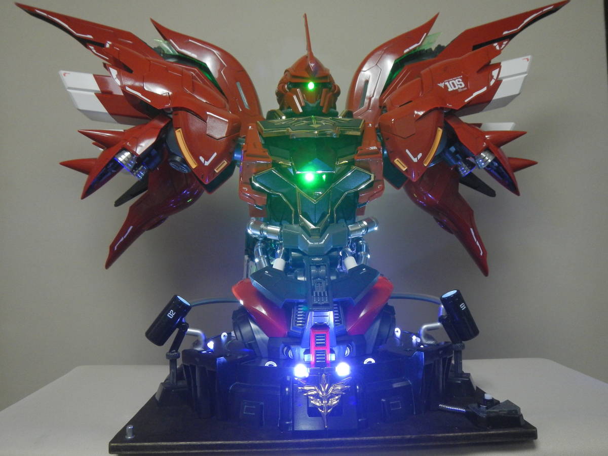 億輝社 1/35 シナンジュ 胸像 LED発光キット 完成品 ベース部にも 億輝社 1/35 シナンジュ 胸像 LED発光キット 完成品 ベース部にも