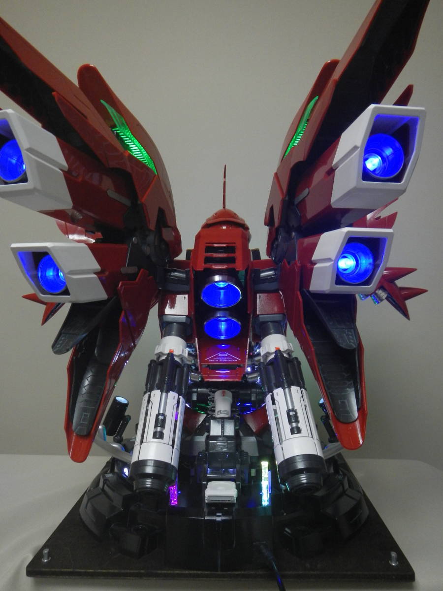 億輝社 1/35 シナンジュ 胸像 LED発光キット 完成品 ベース部にも 億輝社 1/35 シナンジュ 胸像 LED発光キット 完成品 ベース部にも