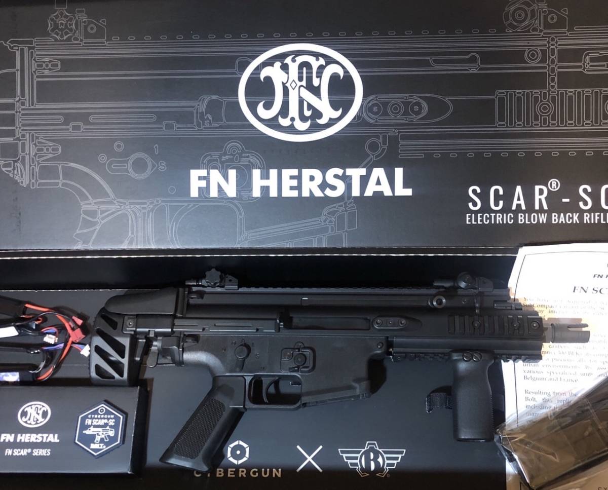 ほぼ新品！ 最強電動ガン スカーショートモデルBOLTリコイルショック電動SCAR-SC BK 出します！